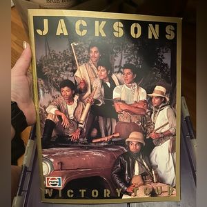 JACKSONS victory tour concert booklet. RARE